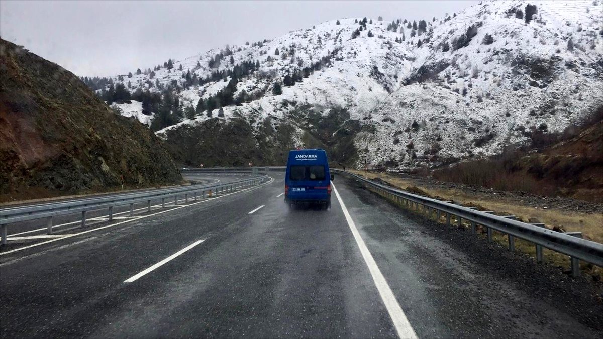 Elazığ\'da 31 düzensiz göçmen yakalandı