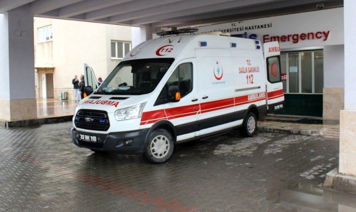 Elazığ\'da rahatsızlanan 34 öğrenci hastaneye kaldırıldı