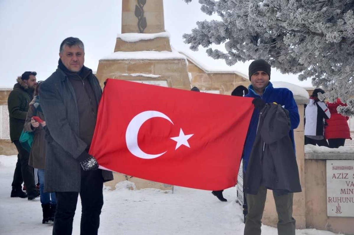 Gazi ve Şehit Yakınlarıyla Sarıkamış\'a gittiler