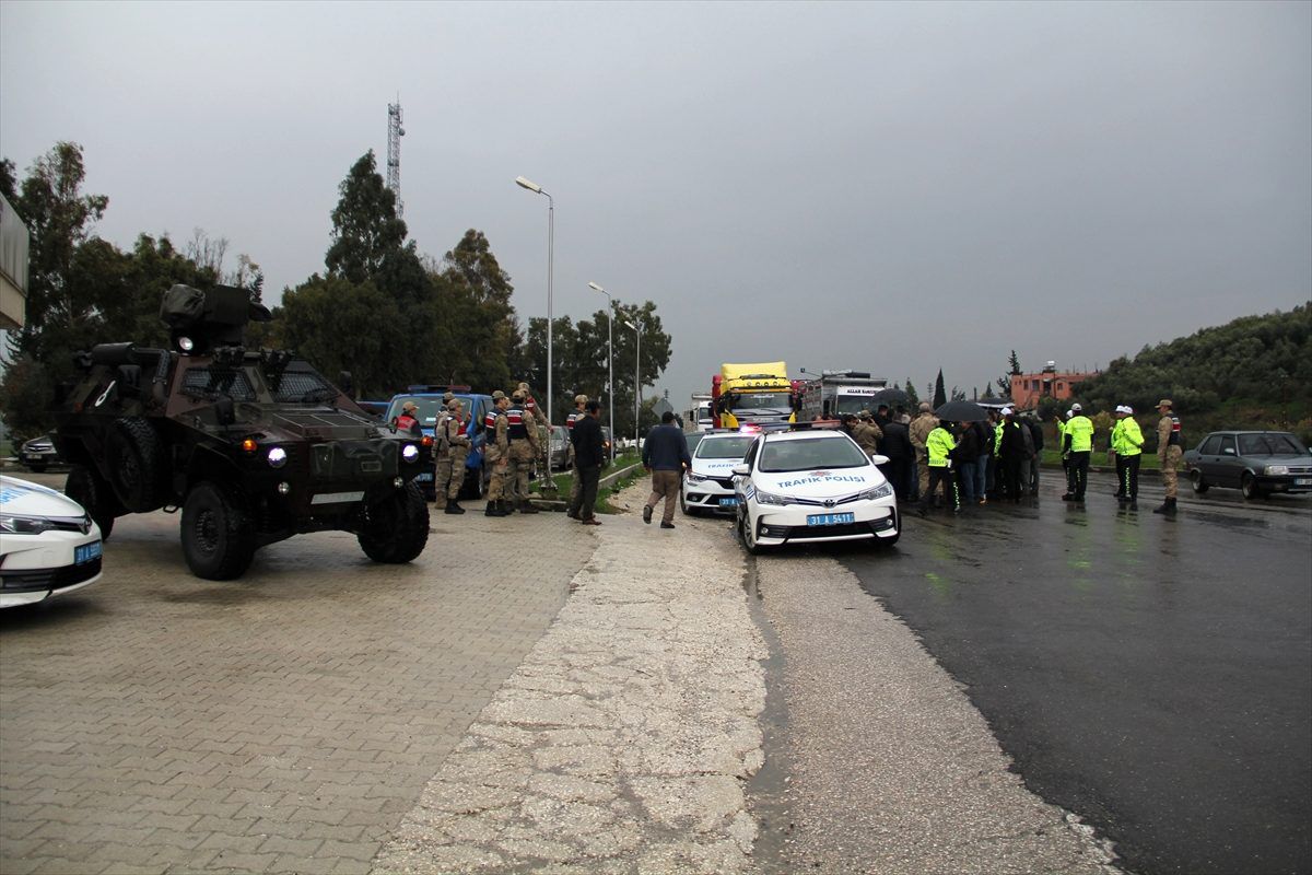 Hatay\'da nakliyecilerden "dijital takograf" protestosu