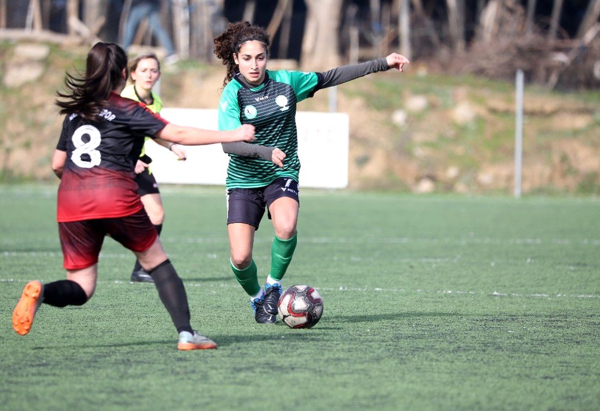 Horozkent Kadın Futbol Takımı, Nazilli engelini 3 golle geçti