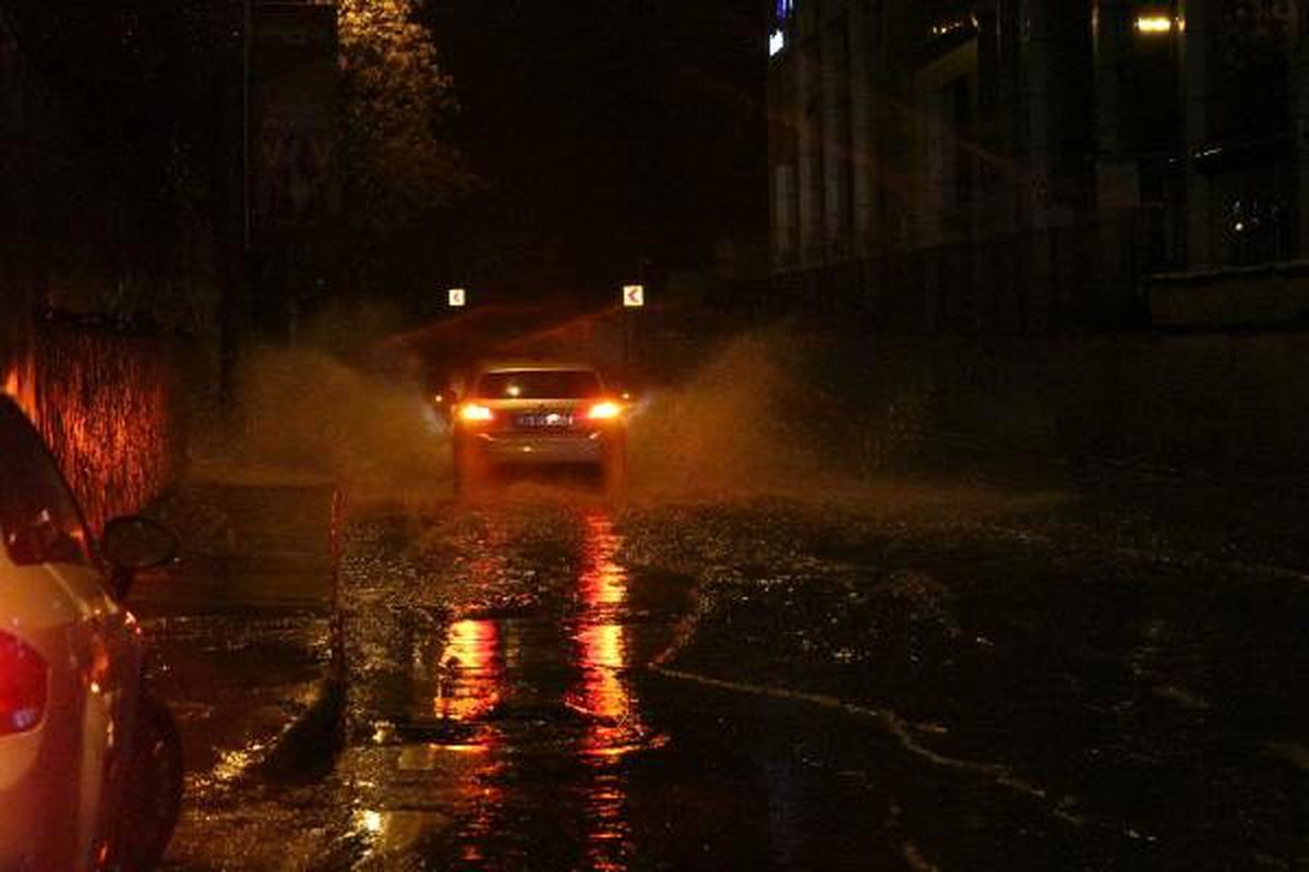 İstanbul\'da sağanak etkili oluyor