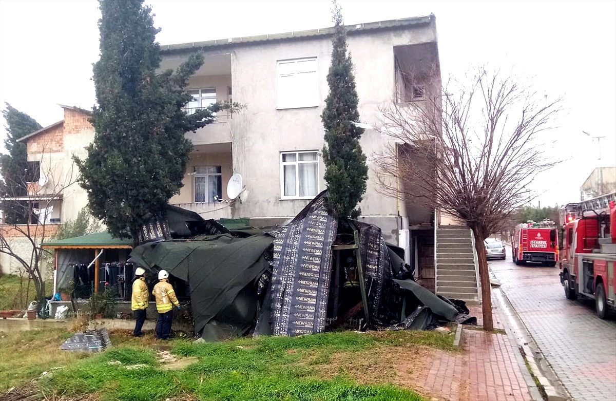 İstanbul\'da şiddetli yağış ve rüzgar etkisini sürdürüyor