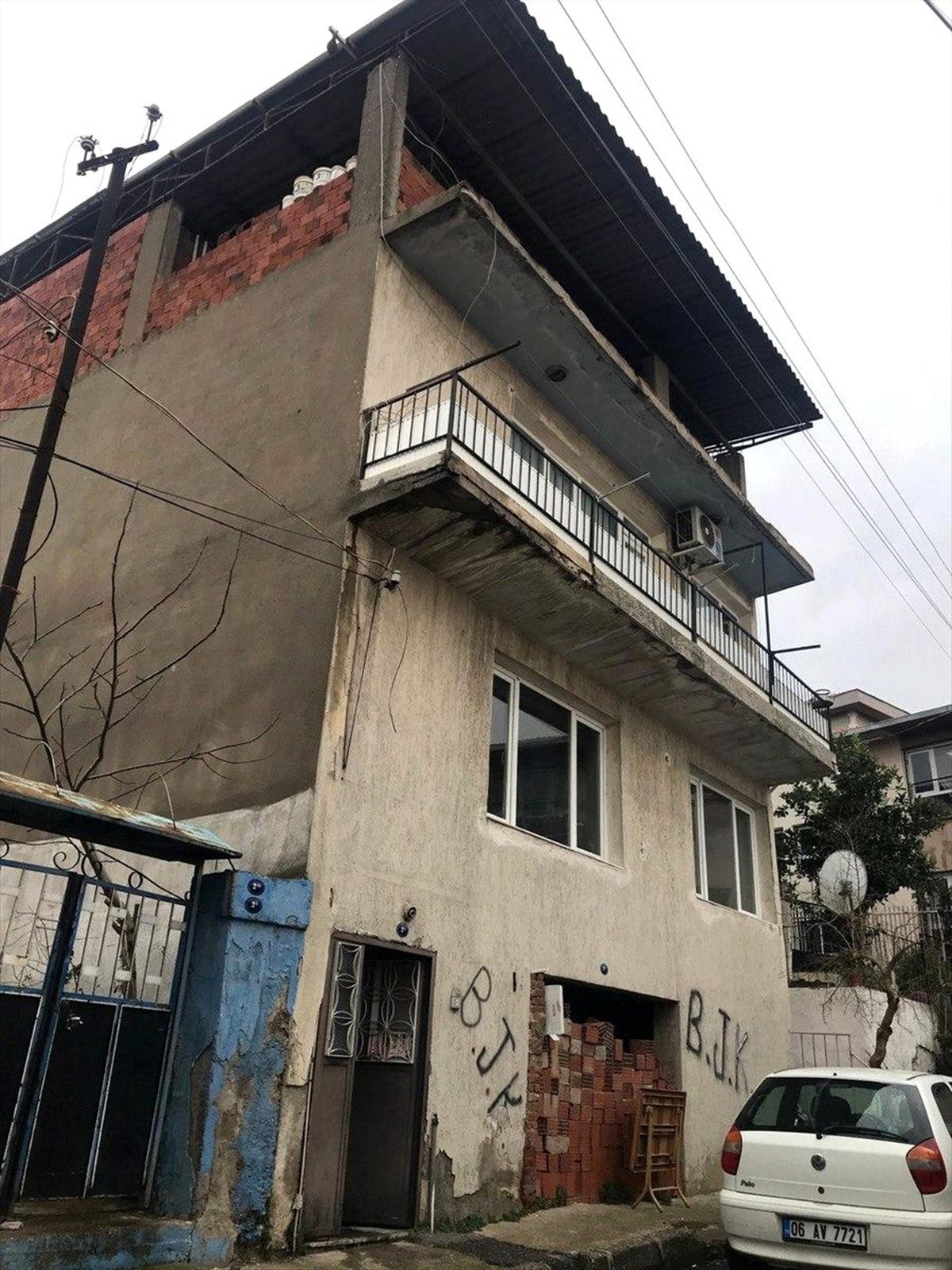 İzmir\'de yaşlı çift evinde ölü bulundu