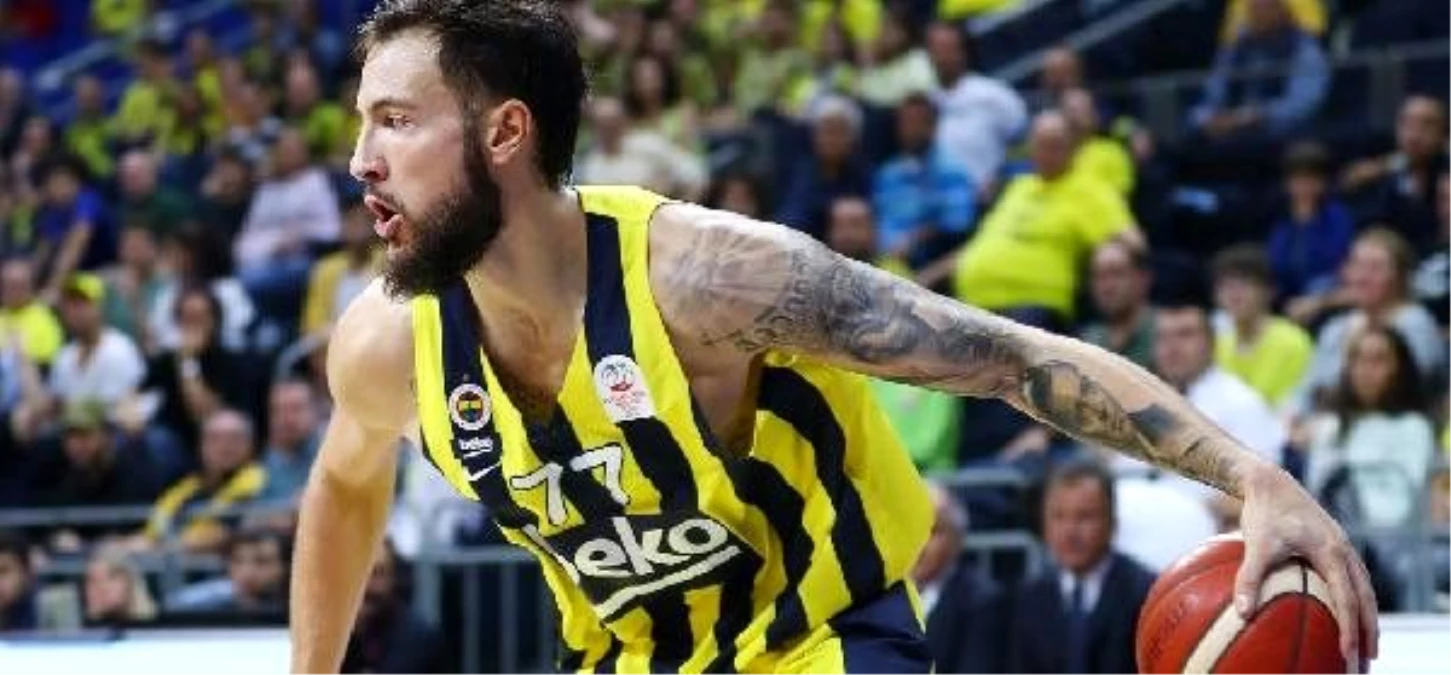 Joffrey Lauvergne, Fenerbahçe Beko\'da kalacağını açıkladı