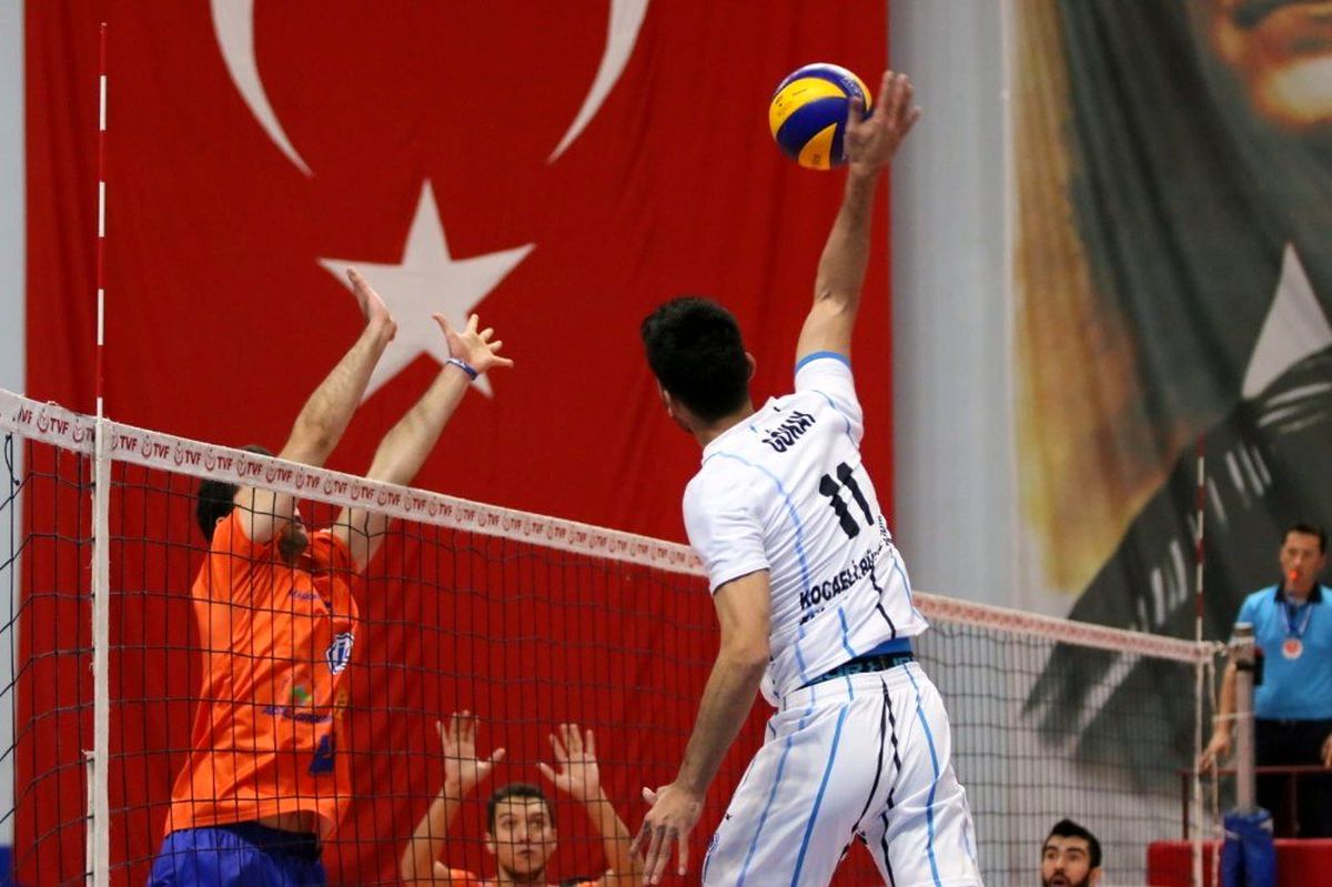 Kağıtspor\'dan voleybol ve basketbolda 2 başarı