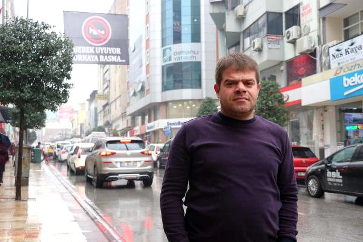 Kornadan rahatsız olan esnaftan afişli çözüm