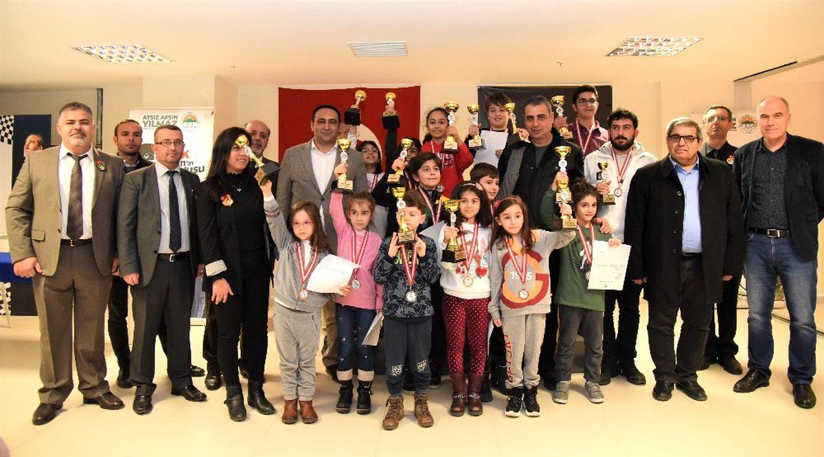 Kurtuluş Kupası Satranç Turnuvasına 9 ilden 153 sporcu katıldı