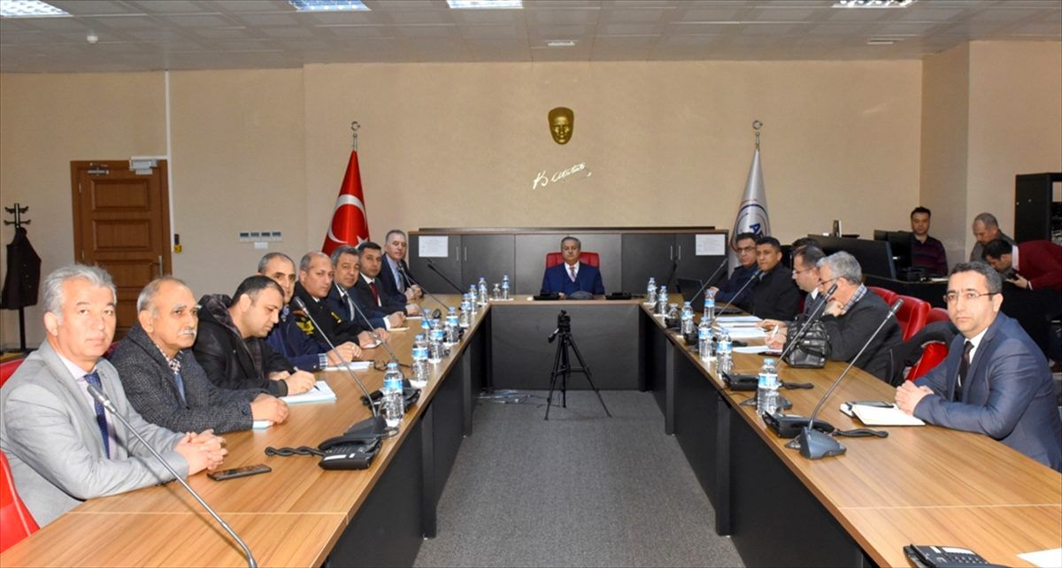 Mersin\'deki sağanak nedeniyle İl Afet ve Acil Durum Koordinasyon Kurulu toplandı