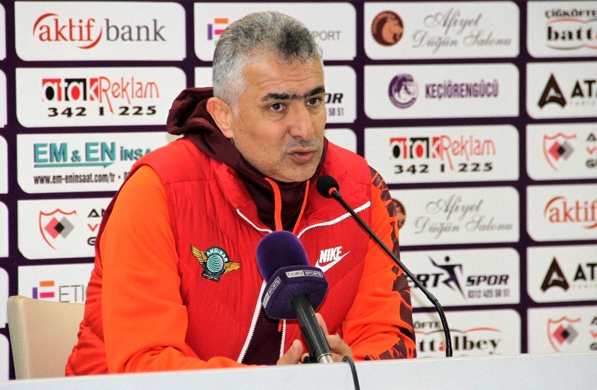 (Özel haber) Mehmet Altıparmak: "Transfer yapamazsak da sorun yaşamayız"