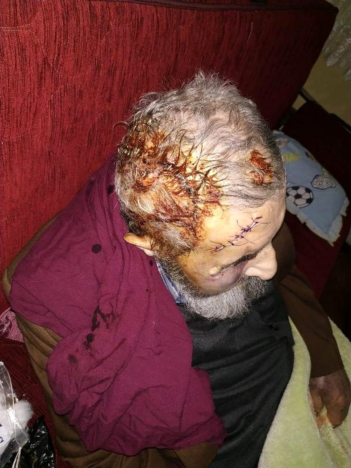 Şişli\'de 93 yaşındaki adamı ölesiye dövüp gasp ettiler