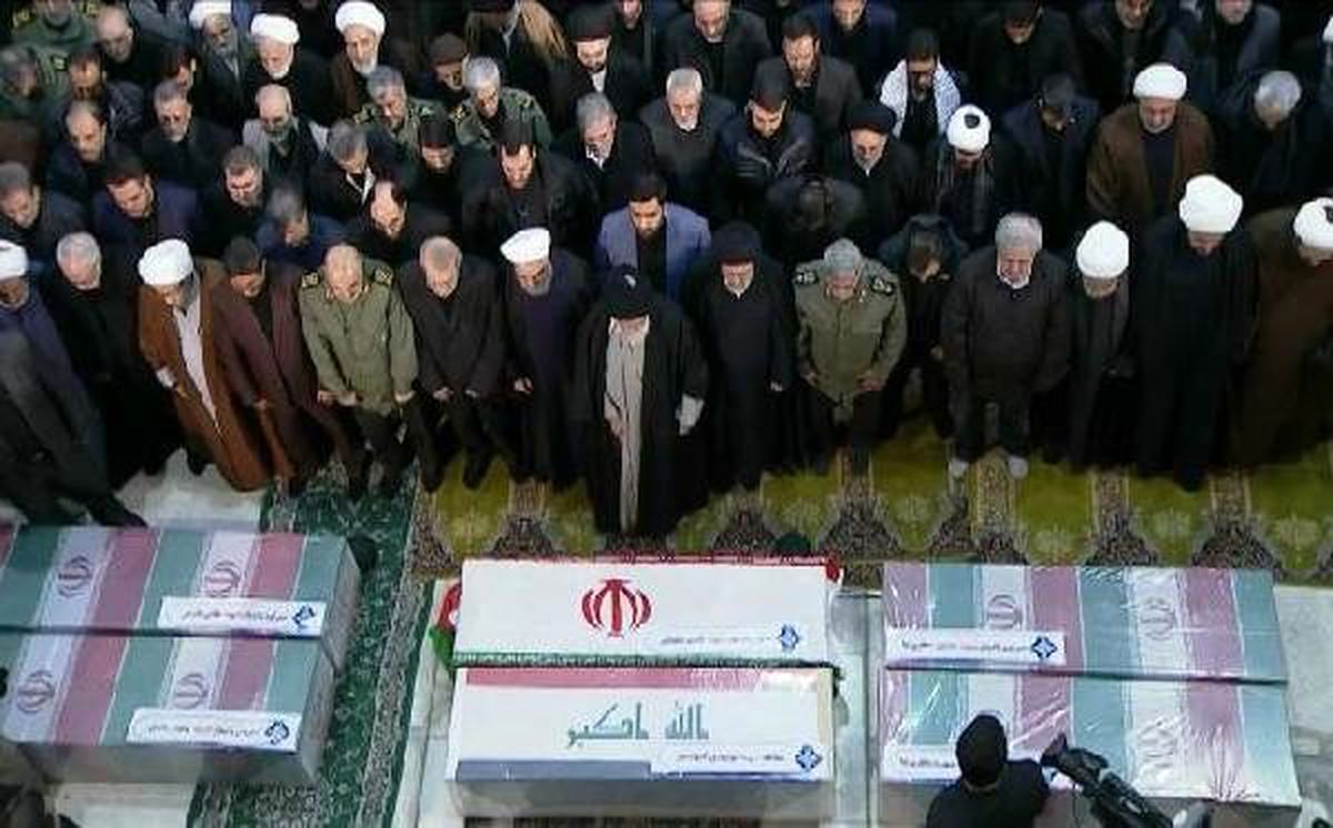 Süleymani\'nin cenazesinde Hamaney gözyaşlarını tutamadı