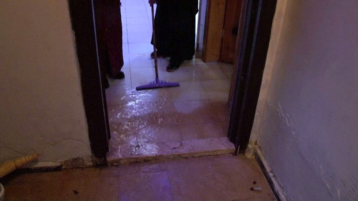 Sultangazi\'de şiddetli yağış nedeniyle birçok evi su bastı