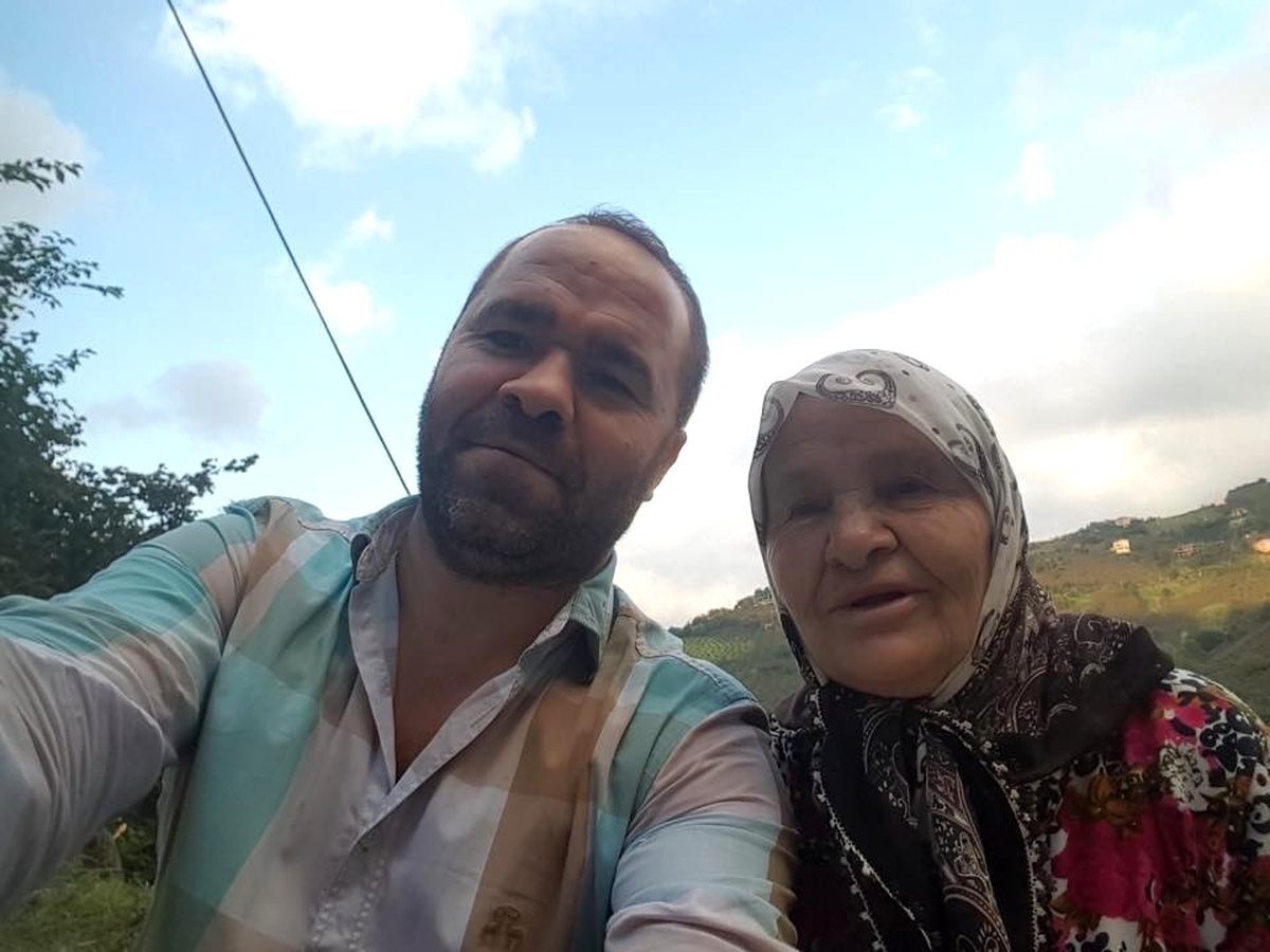 Yolun karşısına geçmeye çalışan yaşlı kadına tır çarptı