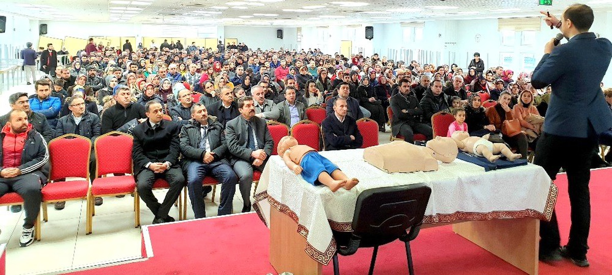 727 kamu çalışanına \'Akılcı İlaç Kullanımı ve İlk Yardım Farkındalık\' Eğitimi verildi