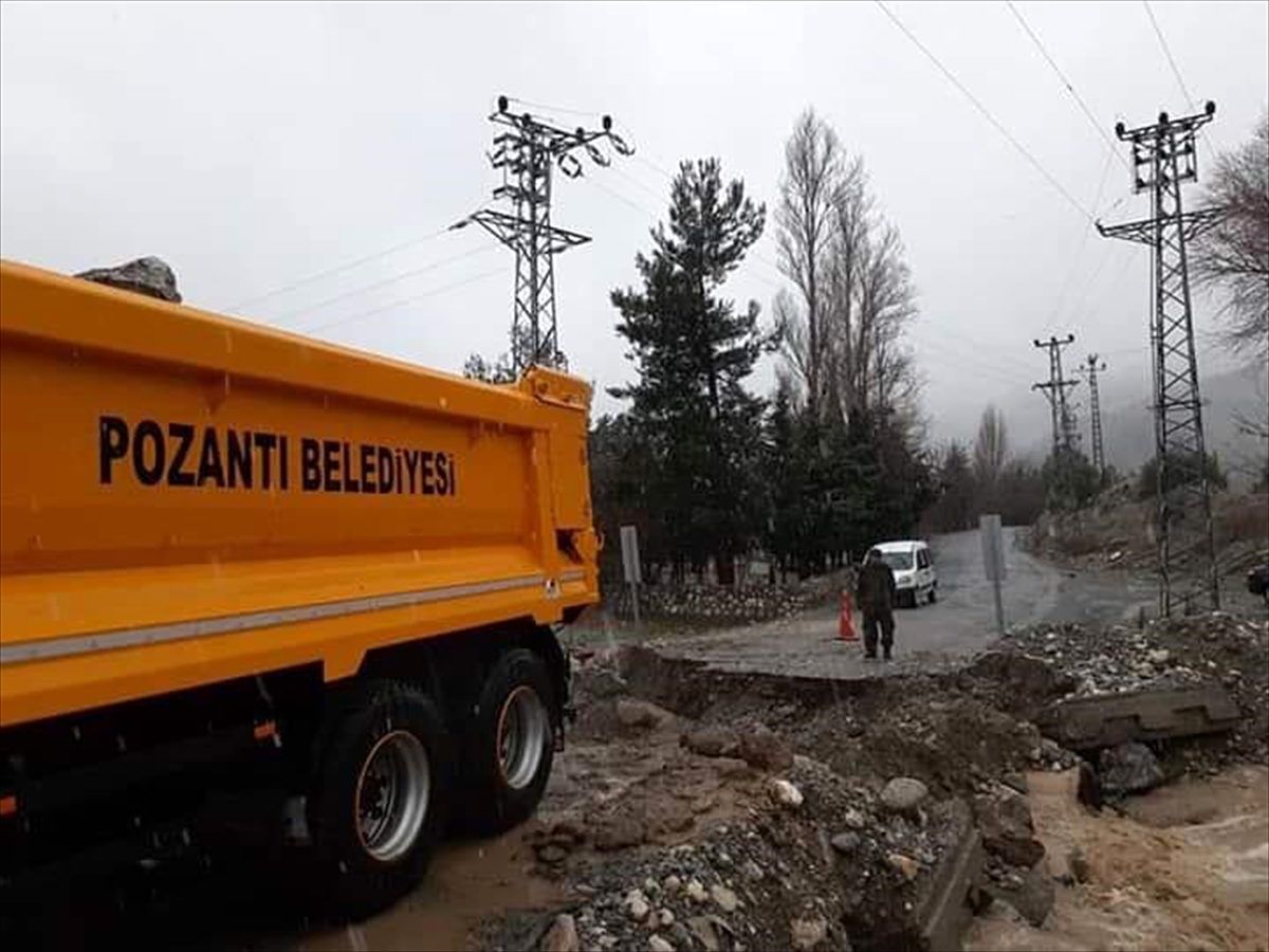 Adana\'nın yüksek kesimlerinde sağanak ve kar etkili oluyor