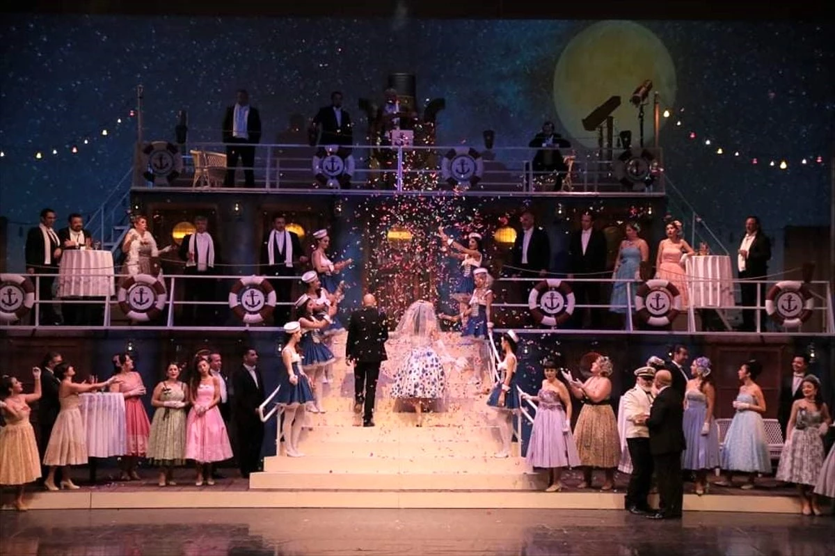 Antalya Devlet Opera ve Balesince "Çardaş Prensesi" sahnelendi