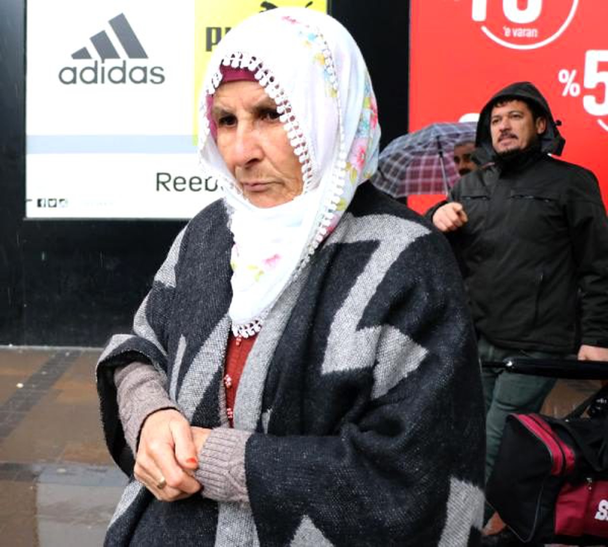 Bankadan çektiği dul- yetim aylığını kaybetti