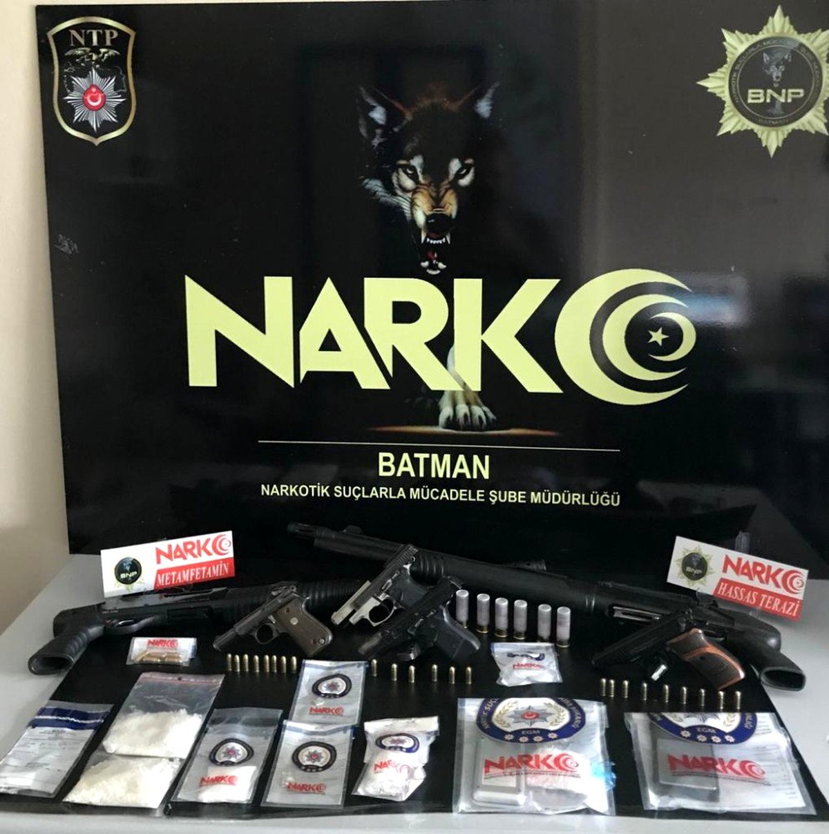 Batman\'da zehir tacirlerine operasyon: 54 gözaltı