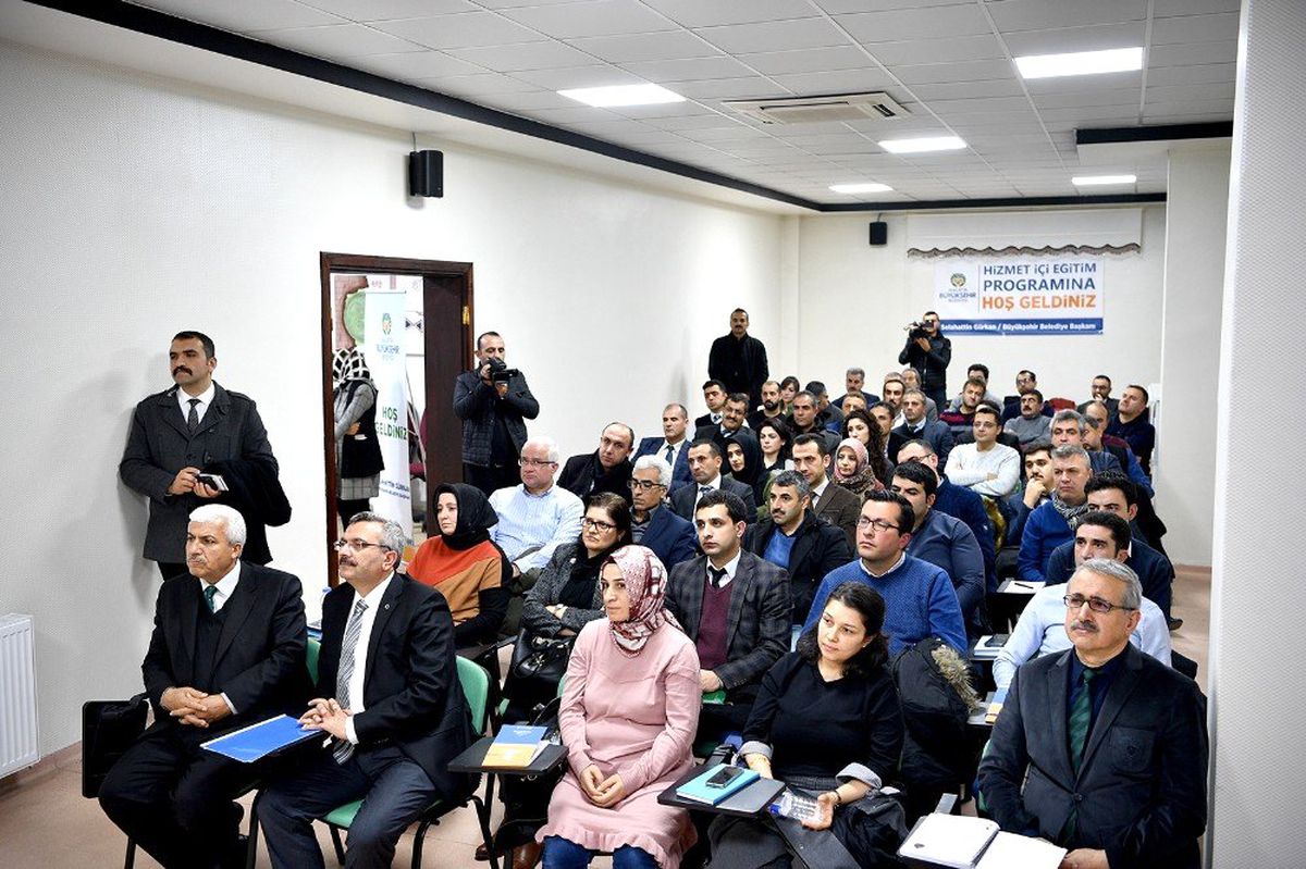 Belediye personeli İngilizce öğreniyor