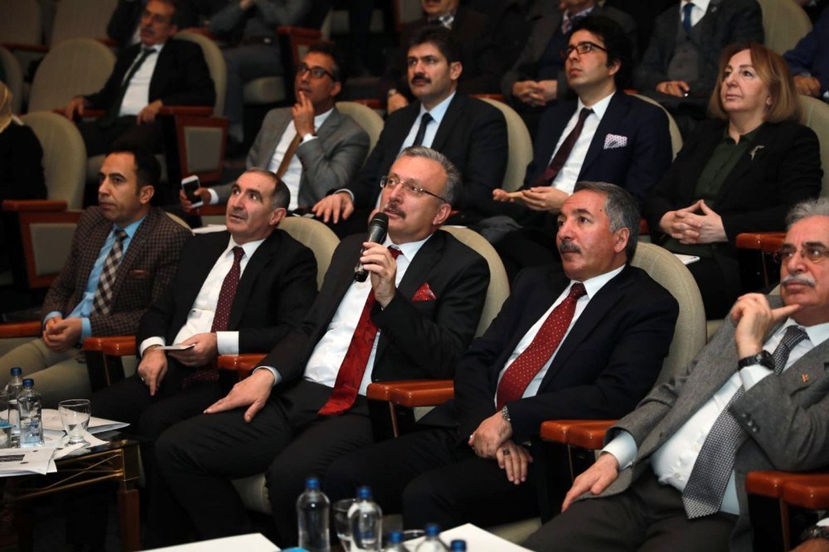 Bölge rektörleri kariyer fuarı gündemiyle toplandı