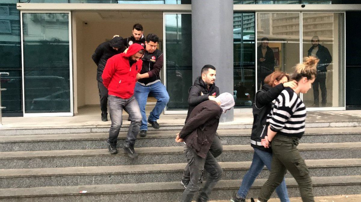 Bursa\'da torbacı ve içicilere operasyon: 17 gözaltı