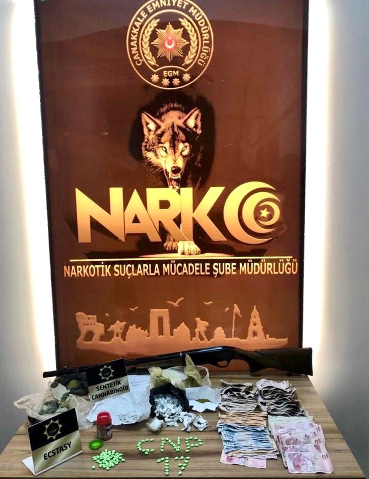 Çanakkale\'de uyuşturucu operasyonu: 19 gözaltı