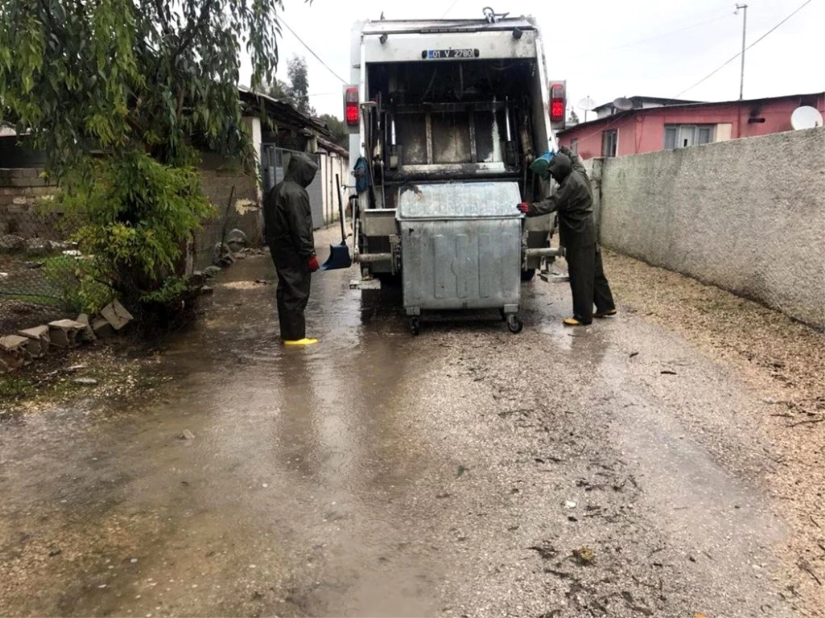Ceyhan Belediyesinden mahallelerde detaylı temizlik