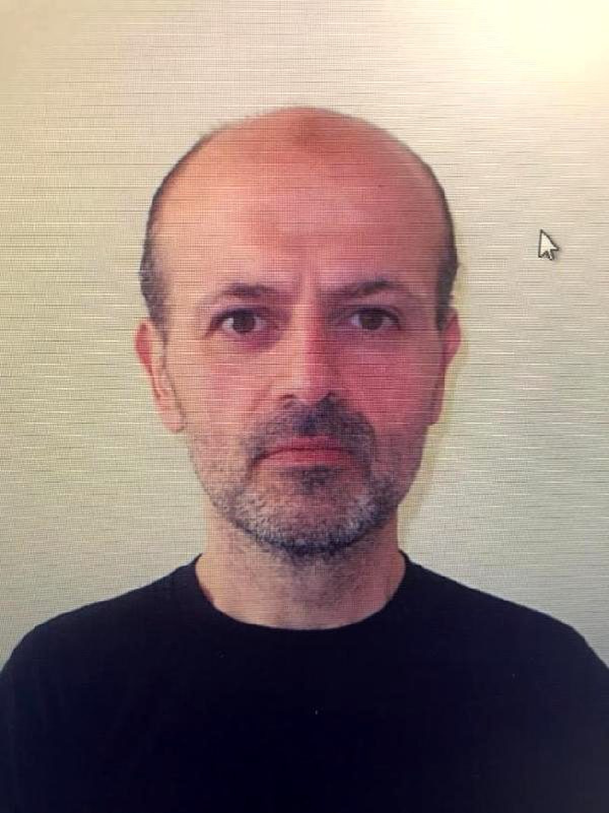 Cinayet hükümlüsünün yurt dışına kaçışında avukat ve nüfus memurlarına da gözaltı