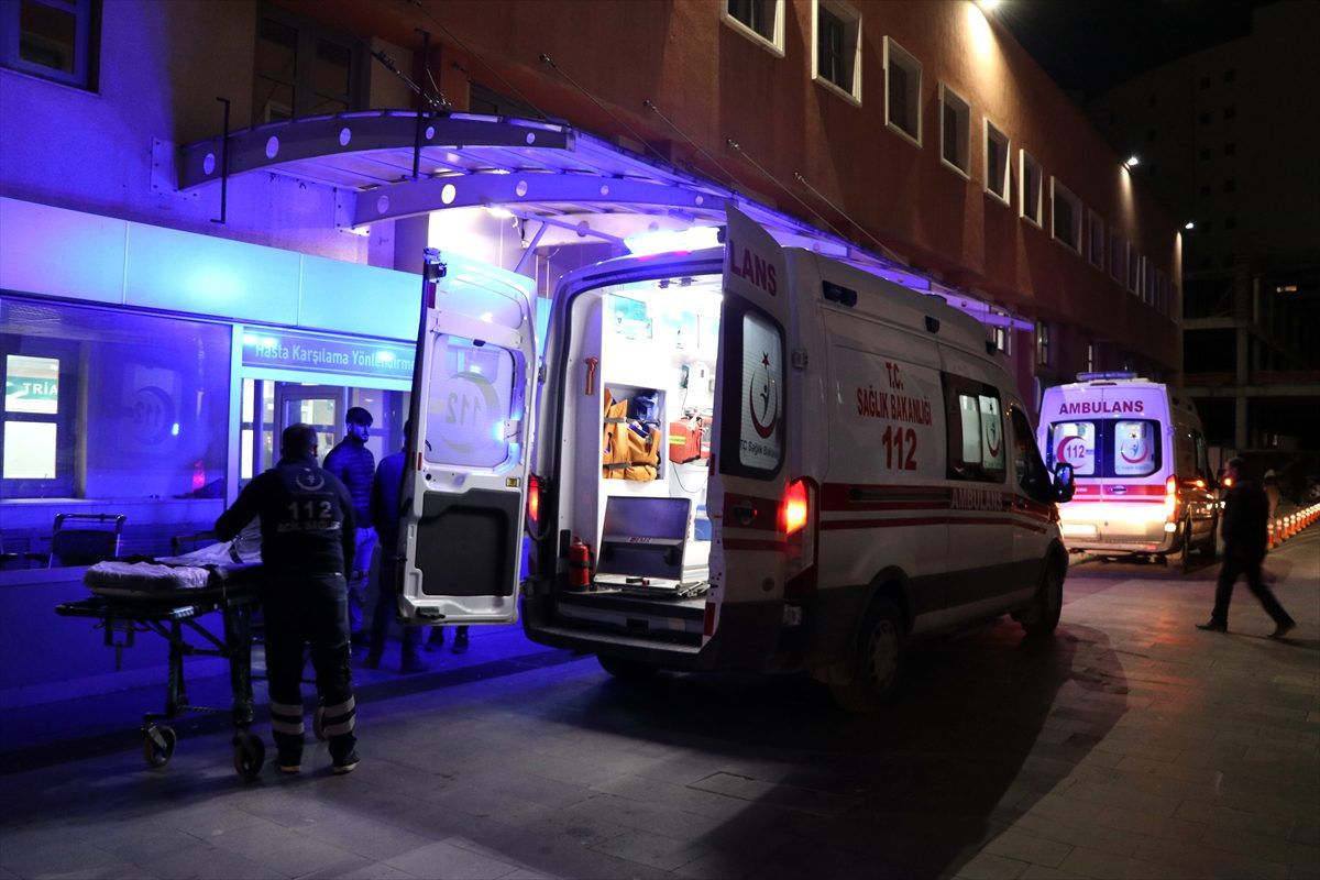 Cinnet getiren korucusu silah arkadaşını öldürdü