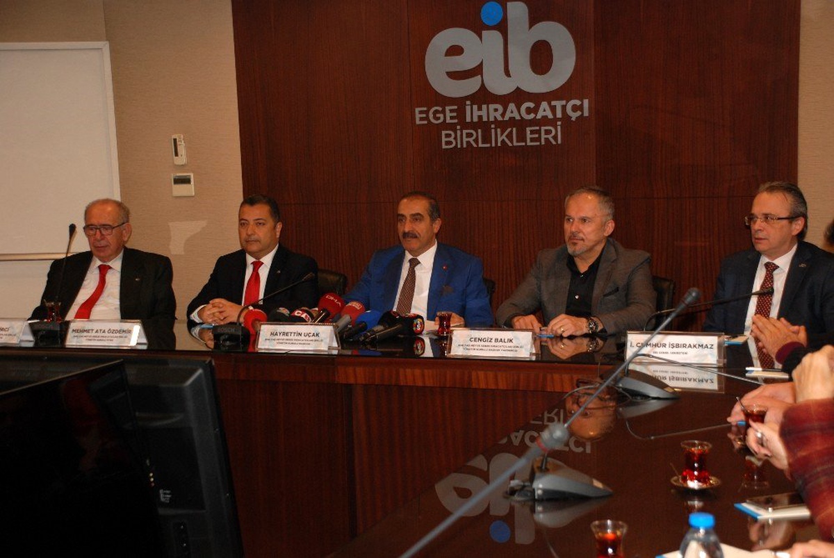 Ege\'de yaş meyve sebze ihracatı rekoru