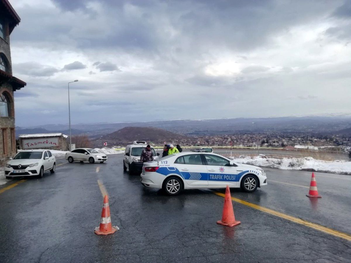 Erciyes\'te tipi yolları kapattı