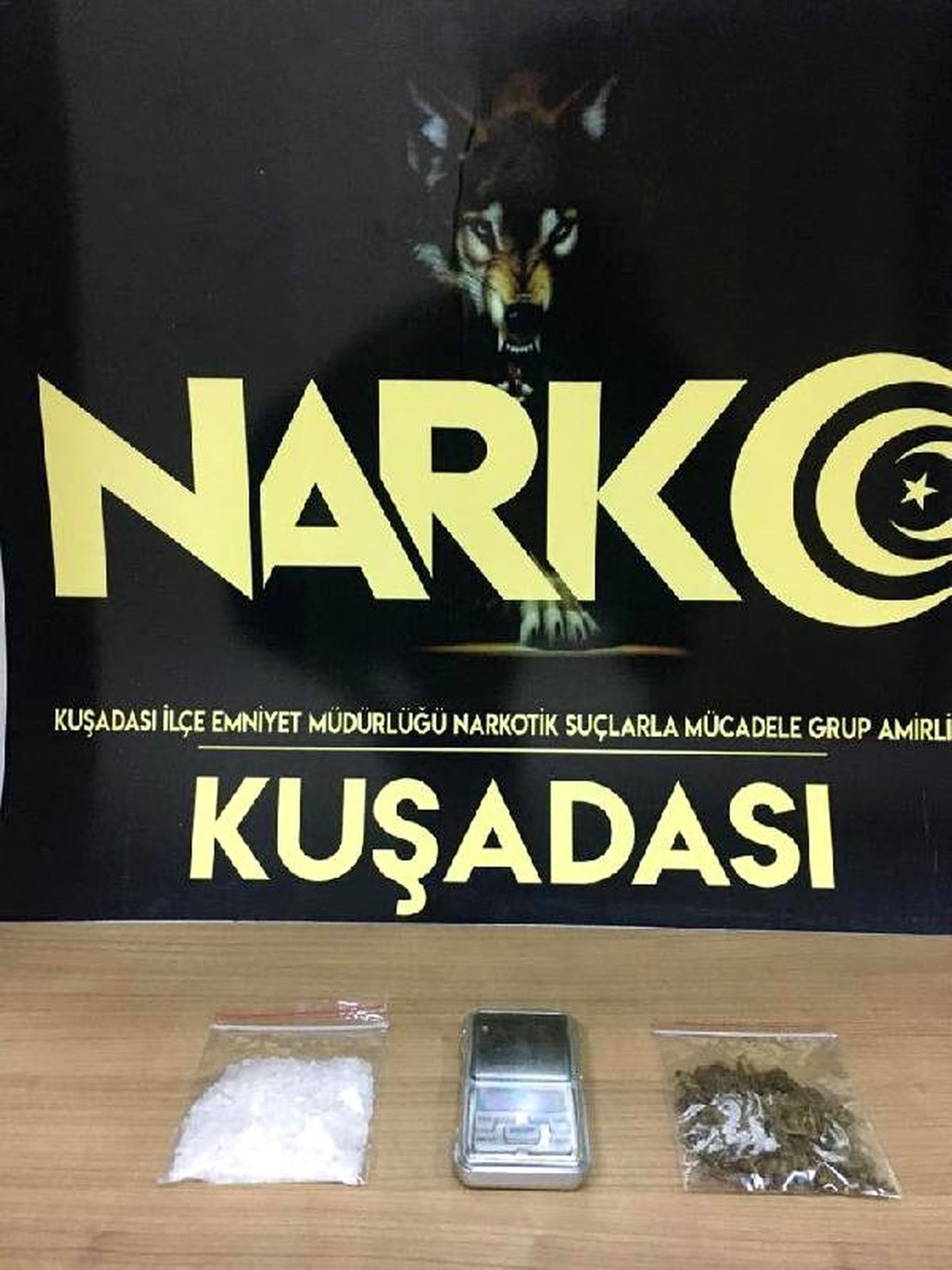 Evinde uyuşturucu ile yakalandı
