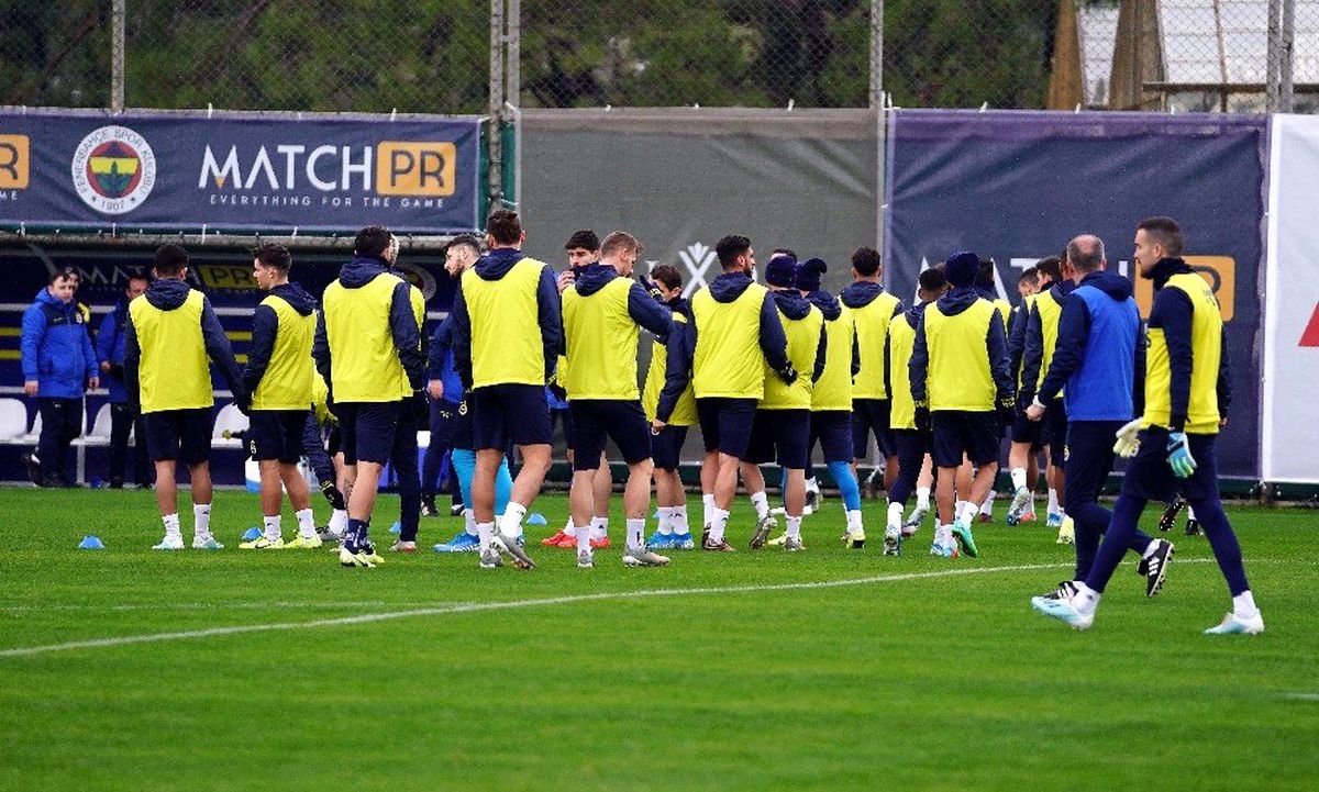 Fenerbahçe\'de neşeli antrenman