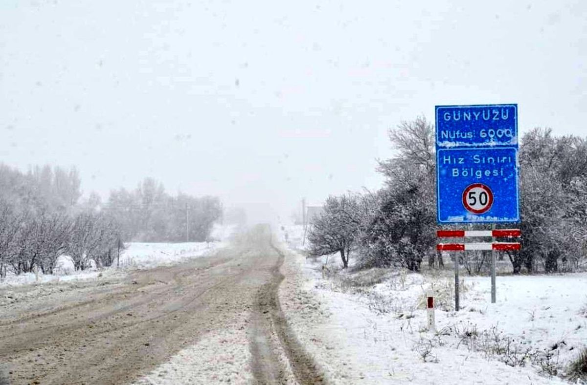Günyüzü ilçesinde okullar 1 gün tatil edildi