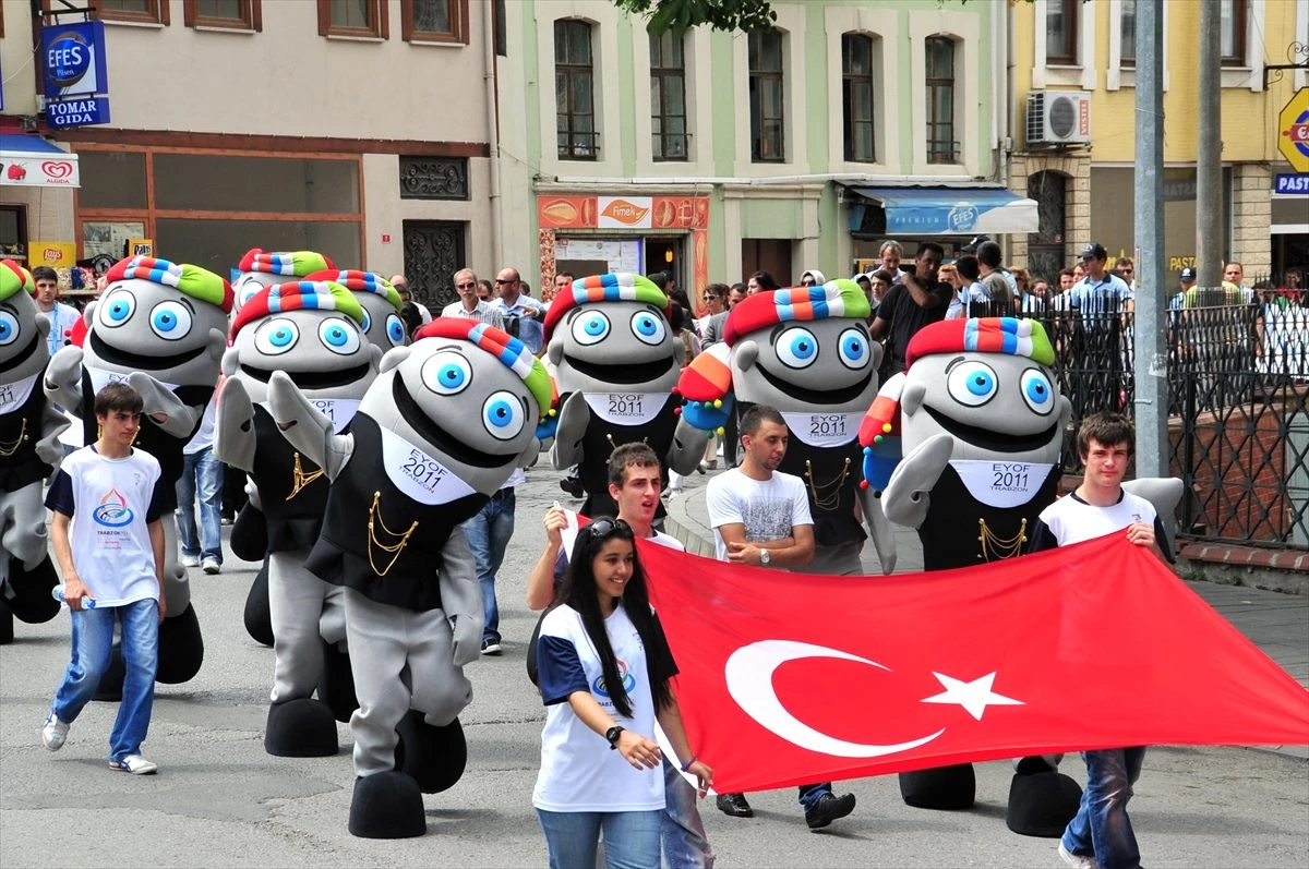 Hamsinin Trabzon\'un maskotu olması için Büyükşehir Belediyesine başvuru
