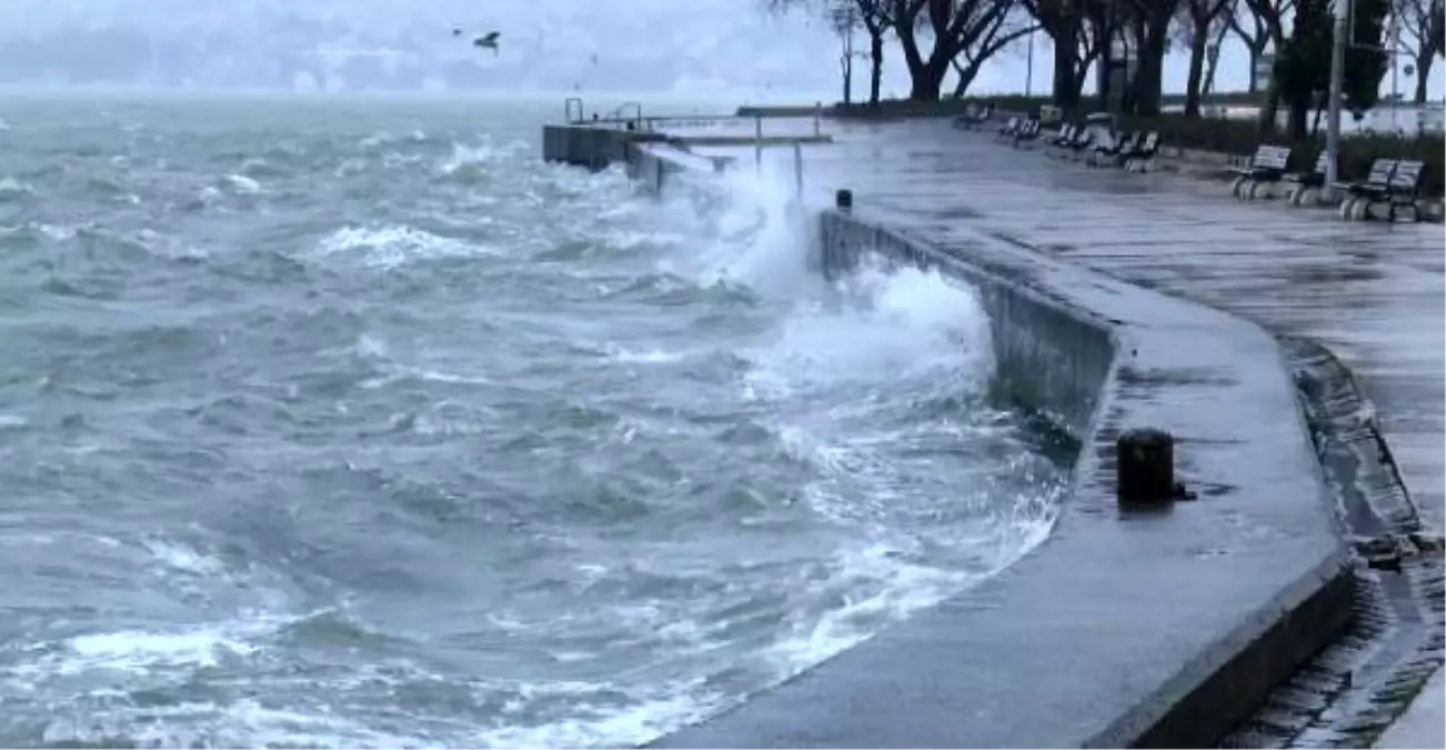 İstanbul\'da fırtına ve sağanak etkili oluyor (2)