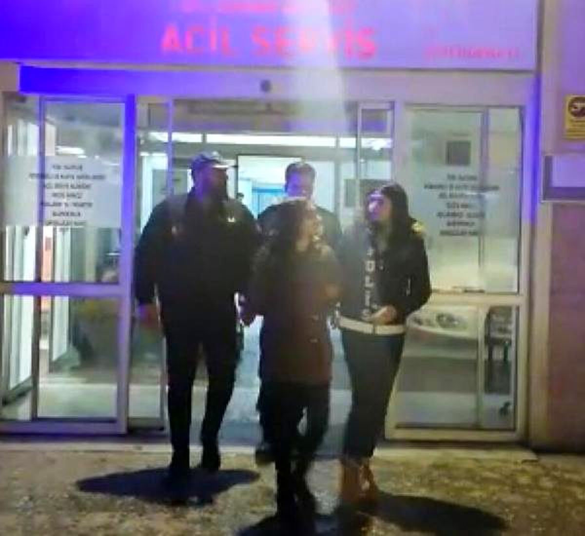 İzmir\'de terör operasyonu: 12 gözaltı