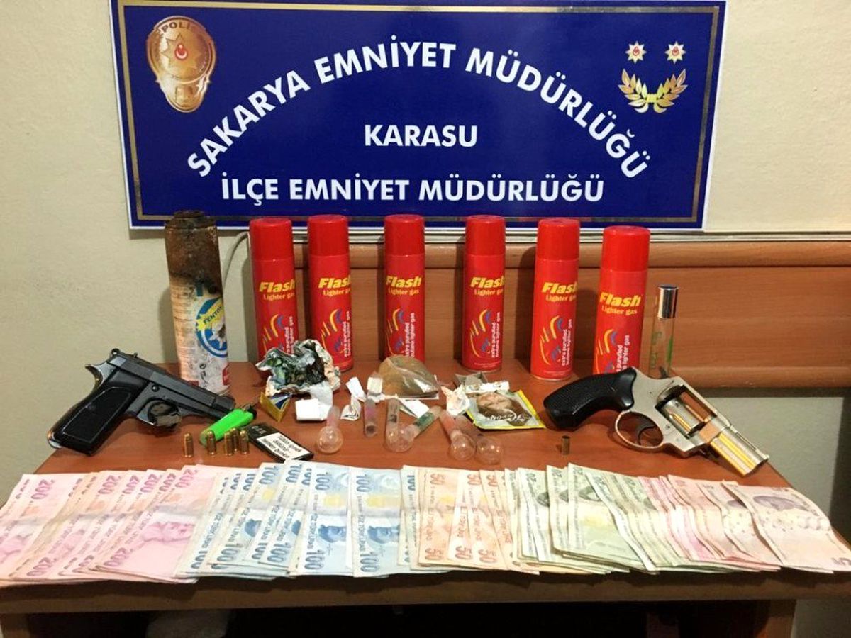 Karasu\'da uyuşturucu operasyonu: 2 tutuklama