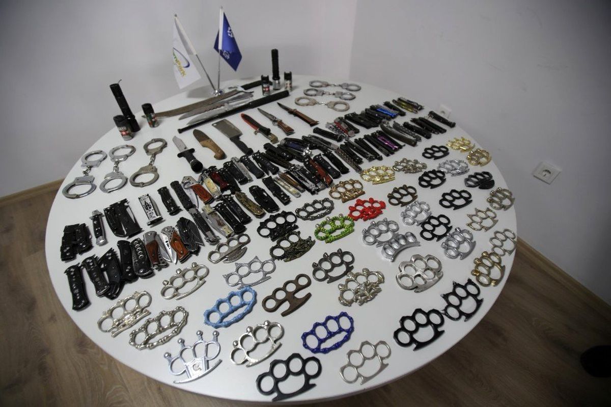 Kocaeli otogarında son bir yılda yakalananlar cephaneliği andırdı