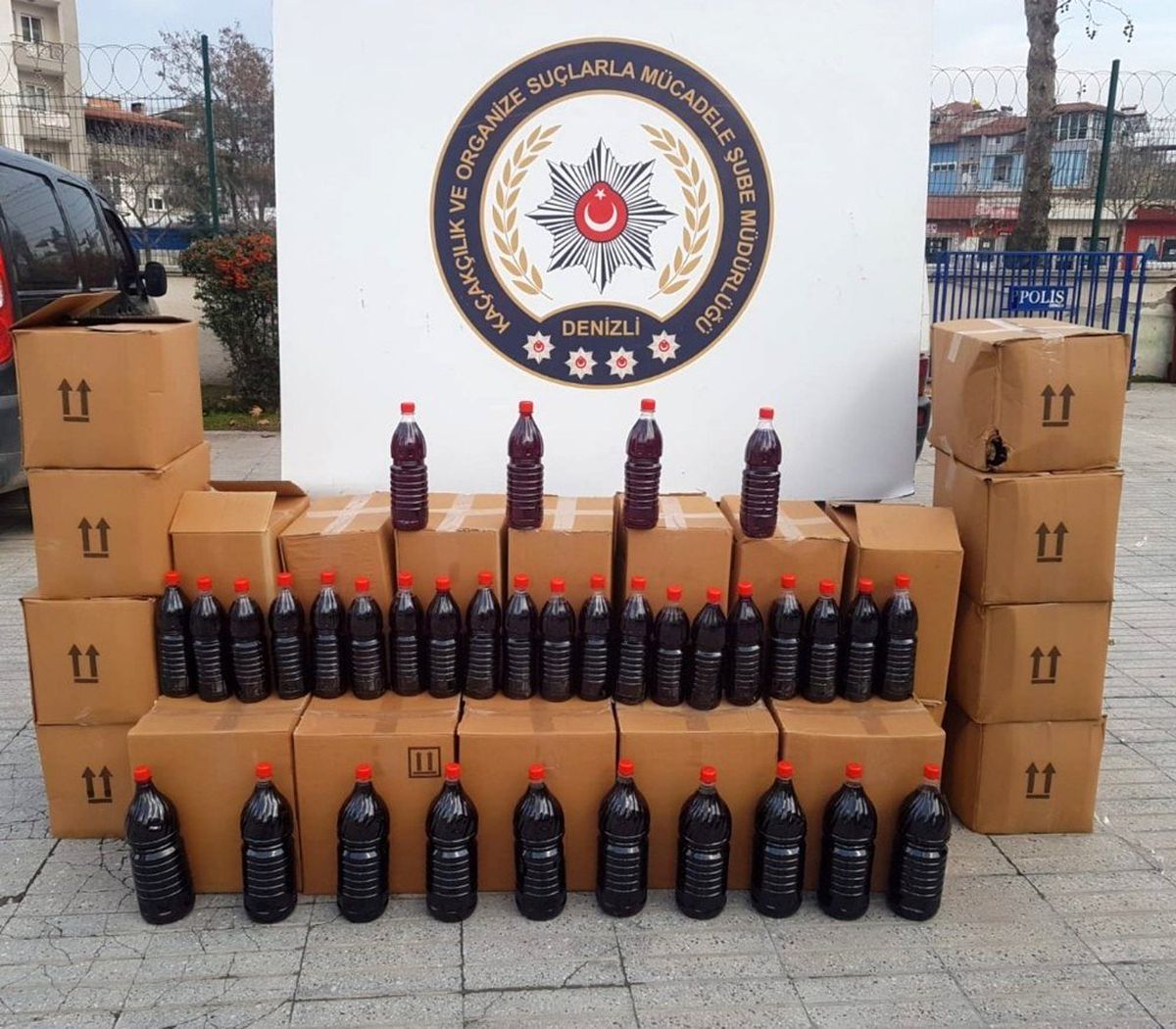 KOM\'dan kaçak akaryakıt ve alkol operasyonu