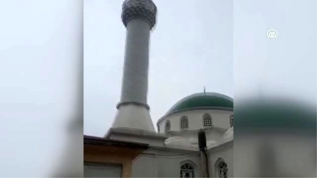 Marmara Adası\'nda minarenin külahı fırtına nedeniyle yıkıldı - BALIKESİR