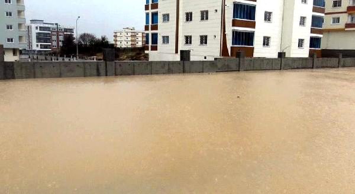 Mersin\'de yaşamı felç eden kuvvetli yağış, 2 can aldı (8)