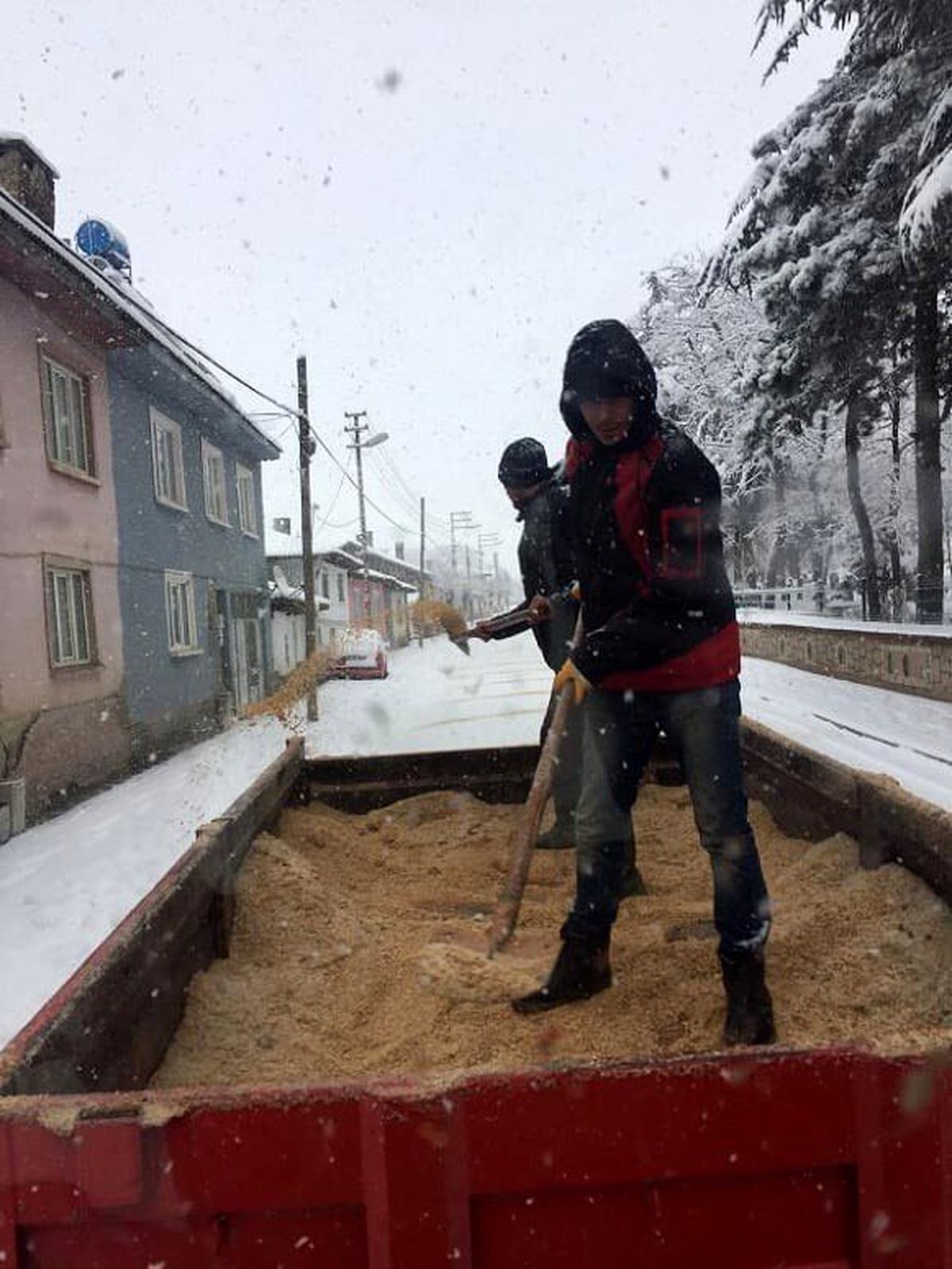 Pazaryeri\'nde karla mücadele çalışmaları