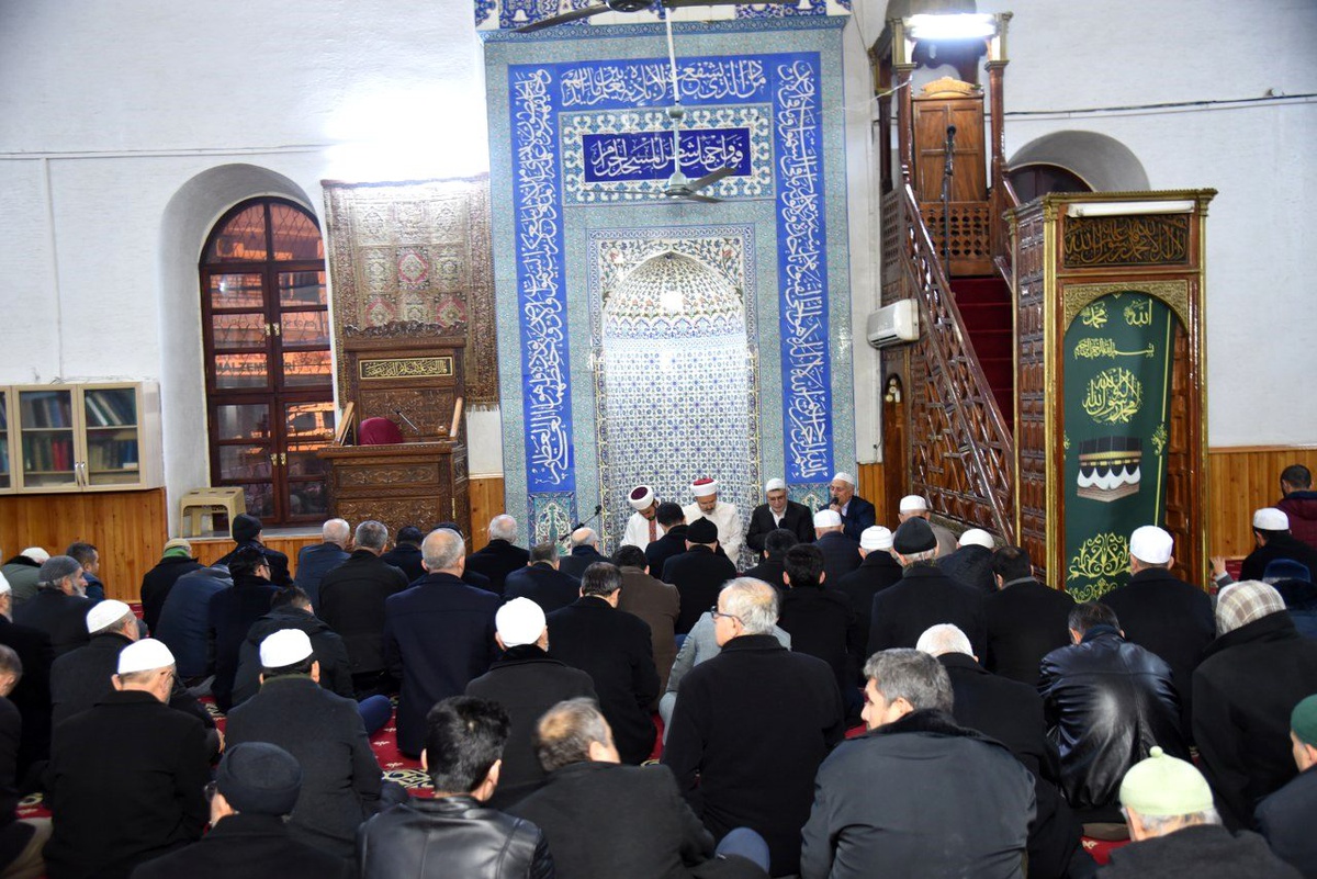 Sabah namazında tüm şehitler yâd edildi