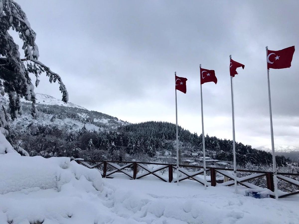 Spil\'den kartpostallık manzaralar