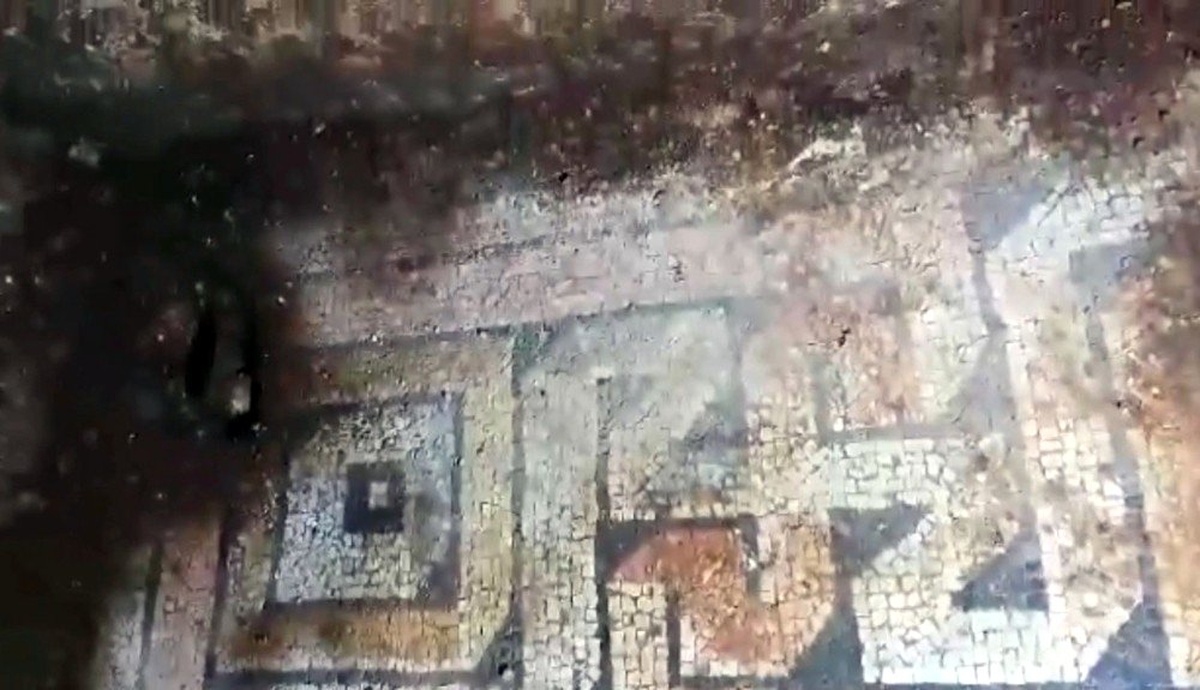 Tarihi mozaiği tahrip eden kaçak kazıcılar polise yakalandı