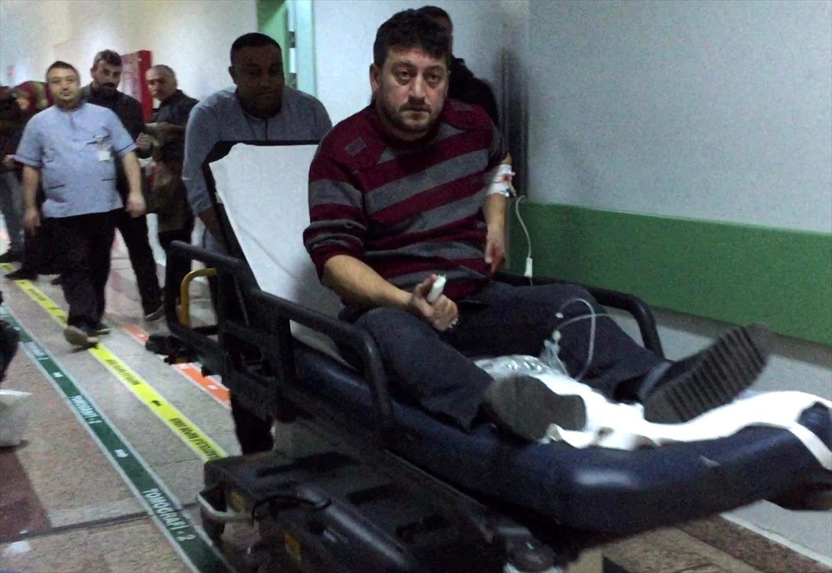 Yetiştirme yurduna gitmek istemeyen kız çocuğu babasını bıçakla yaraladı
