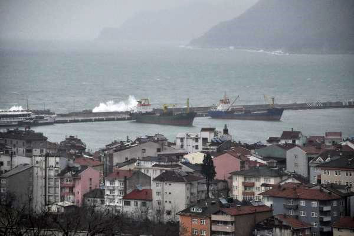 Amasra\'da dev dalgalar oluştu