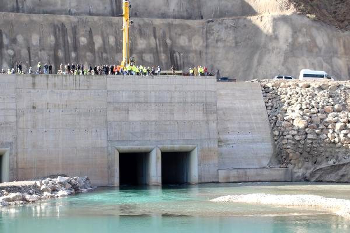 Avrupa\'nın en büyük barajında su tutulmaya başlandı